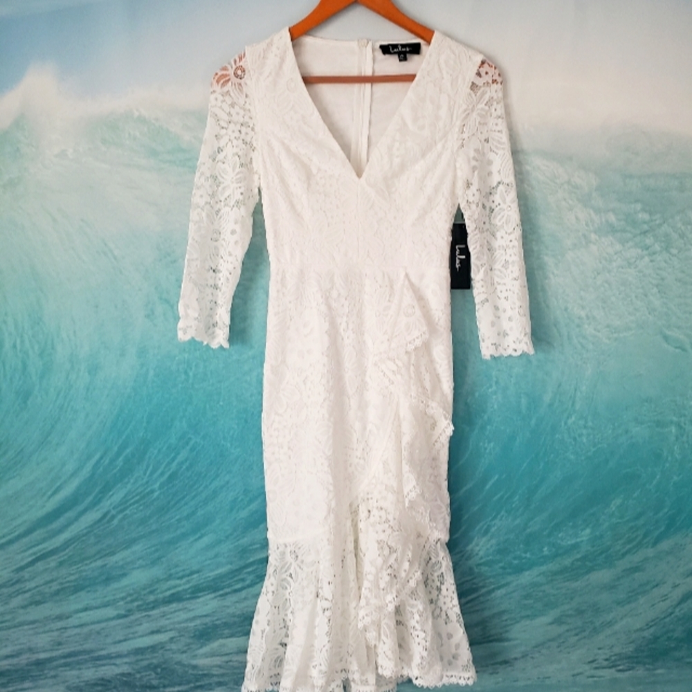 Lulu's lace dress